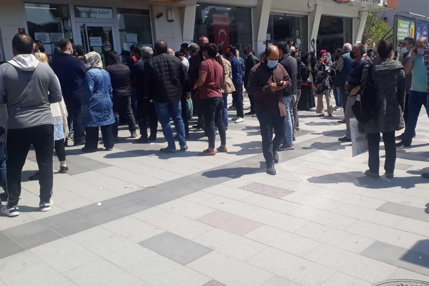 İstanbul'da yasak bitti Coronavirus unutuldu İstanbul'da yasak bitti Coronavirus unutuldu